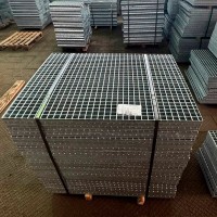 Решетчатый прессованный настил P Zn 33x11 / 30x4 мм Ст3 СТО 23083253-003-2008